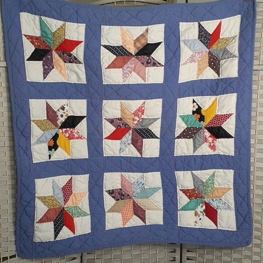 👉*VINTAGE* HEIRLOOM QUILT ~STAR PATTERN ~HAND STITCHED ~36" SQ